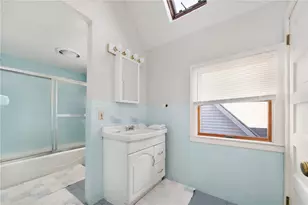 341 Lloyd Ave, Providence, RI 02906 - Photo 43