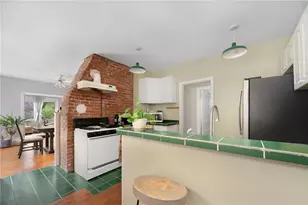 341 Lloyd Ave, Providence, RI 02906 - Photo 21
