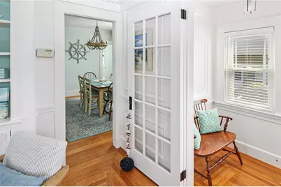 28 W Narragansett Avenue, Newport, RI 02840 - Photo 7