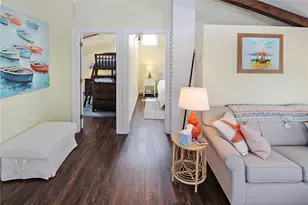 28 W Narragansett Ave, Newport, RI 02840 - Photo 29