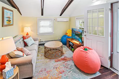 28 W Narragansett Avenue, Newport, RI 02840 - Photo 27