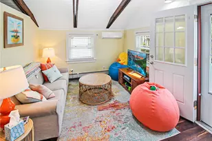 28 W Narragansett Ave, Newport, RI 02840 - Photo 27