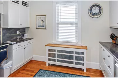 28 W Narragansett Avenue, Newport, RI 02840 - Photo 15