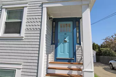 28 W Narragansett Avenue, Newport, RI 02840 - Photo 3
