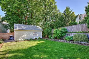 139 Sheffield Ave, Pawtucket, RI 02860 - Photo 47