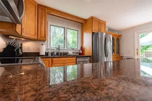 10 Cross Rd, Narragansett, RI 02882 - Photo 5