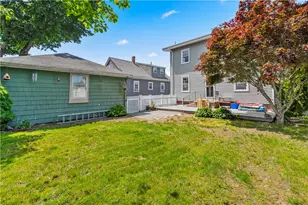290 W Forest Ave, Pawtucket, RI 02860 - Photo 31