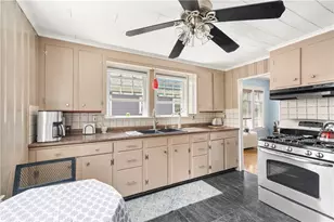 290 W Forest Ave, Pawtucket, RI 02860 - Photo 13