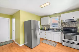 290 W Forest Ave, Pawtucket, RI 02860 - Photo 21