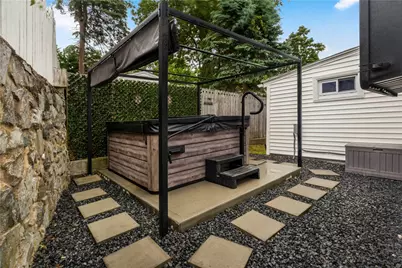 19 Watkins Avenue, Cranston, RI 02920 - Photo 7