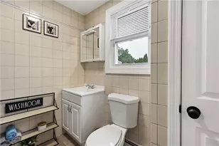 19 Watkins Ave, Cranston, RI 02920 - Photo 9