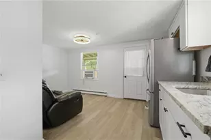 24 Seymour St, Warren, RI 02885 - Photo 23