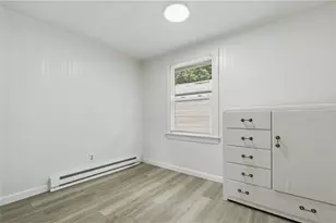 24 Seymour St, Warren, RI 02885 - Photo 15