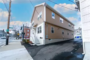 70 Pitman St, Providence, RI 02906 - Photo 1