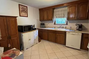 6 Balsam Ct, Johnston, RI 02919 - Photo 3