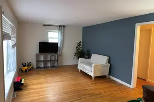 40 Pettis Dr, Warwick, RI 02889 - Photo 3