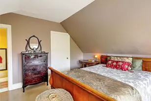 26 Diman Pl, Providence, RI 02906 - Photo 23