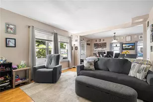 56 Cottage St, Warwick, RI 02886 - Photo 5