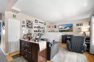 56 Cottage St, Warwick, RI 02886 - Photo 3
