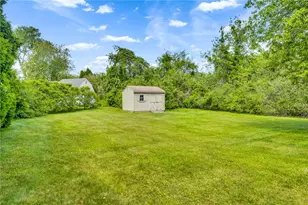 84 E Shore Rd, Narragansett, RI 02882 - Photo 7