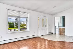 84 E Shore Rd, Narragansett, RI 02882 - Photo 21