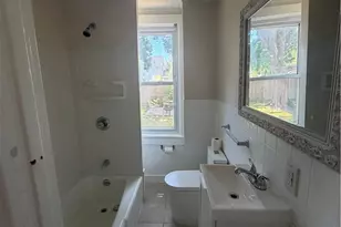 126 Washington St, Warwick, RI 02888 - Photo 9