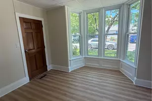 126 Washington St, Warwick, RI 02888 - Photo 5
