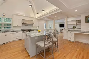 30 Angell Ct, Warwick, RI 02889 - Photo 9