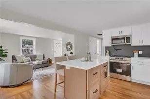 142 Yucatan Dr, Warwick, RI 02889 - Photo 5
