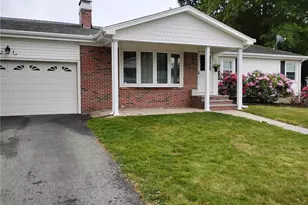 14 Elmhurst Dr, Smithfield, RI 02828 - Photo 1