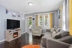 132 Roger Williams Ave, Providence, RI 02907 - Photo 15