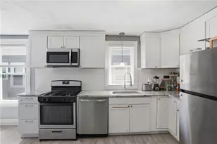 132 Roger Williams Ave, Providence, RI 02907 - Photo 7