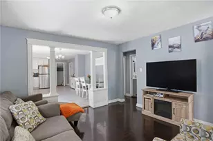 132 Roger Williams Ave, Providence, RI 02907 - Photo 17