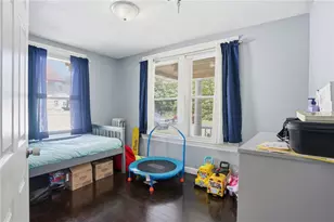 132 Roger Williams Ave, Providence, RI 02907 - Photo 25