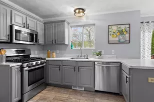 44 Orchard Valley Dr, Cranston, RI 02921 - Photo 13