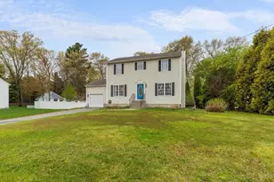 44 Orchard Valley Dr, Cranston, RI 02921 - Photo 3