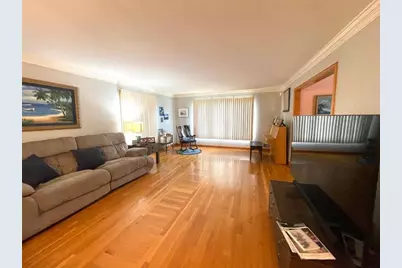 139 Honeyman Avenue, Middletown, RI 02842 - Photo 5