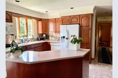 139 Honeyman Avenue, Middletown, RI 02842 - Photo 3