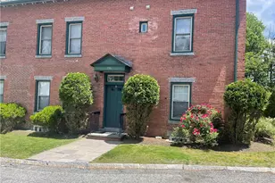 1746 Lonsdale Ave, Lincoln, RI 02865 - Photo 3