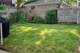 73 Overhill Rd, Providence, RI 02906 - Photo 13