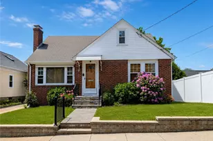 326 Sharon St, Providence, RI 02908 - Photo 1