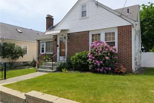 326 Sharon St, Providence, RI 02908 - Photo 3
