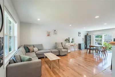 100 East View Avenue, Cranston, RI 02920 - Photo 5