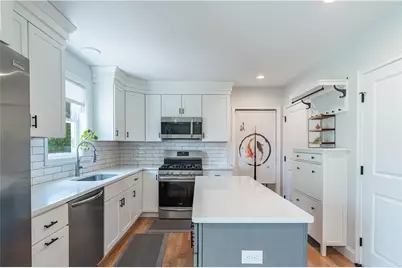 100 East View Avenue, Cranston, RI 02920 - Photo 13