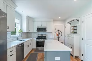 100 E View Ave, Cranston, RI 02920 - Photo 13