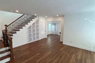 57 Gould St, Newport, RI 02840 - Photo 3