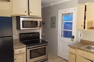 15 Ludlow Rd, Middletown, RI 02842 - Photo 7
