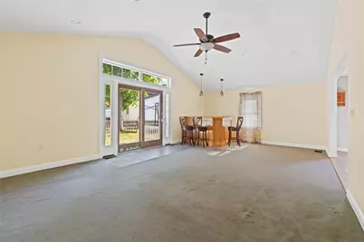 245 Hughes Avenue, Pawtucket, RI 02861 - Photo 17