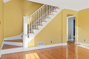245 Hughes Ave, Pawtucket, RI 02861 - Photo 5
