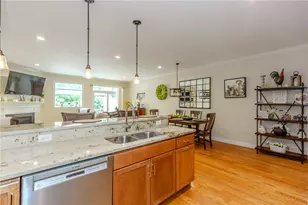 160 Allegra Ln, North Kingstown, RI 02852 - Photo 5
